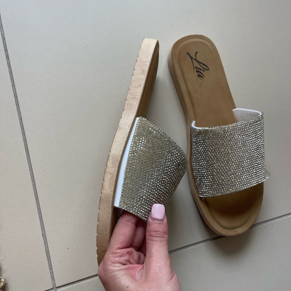 Sandals - Picture 3 of 8